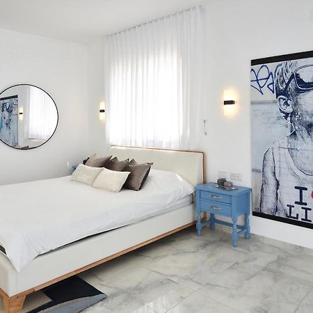 הסויטות של פולי Apartment Manot Exterior photo
